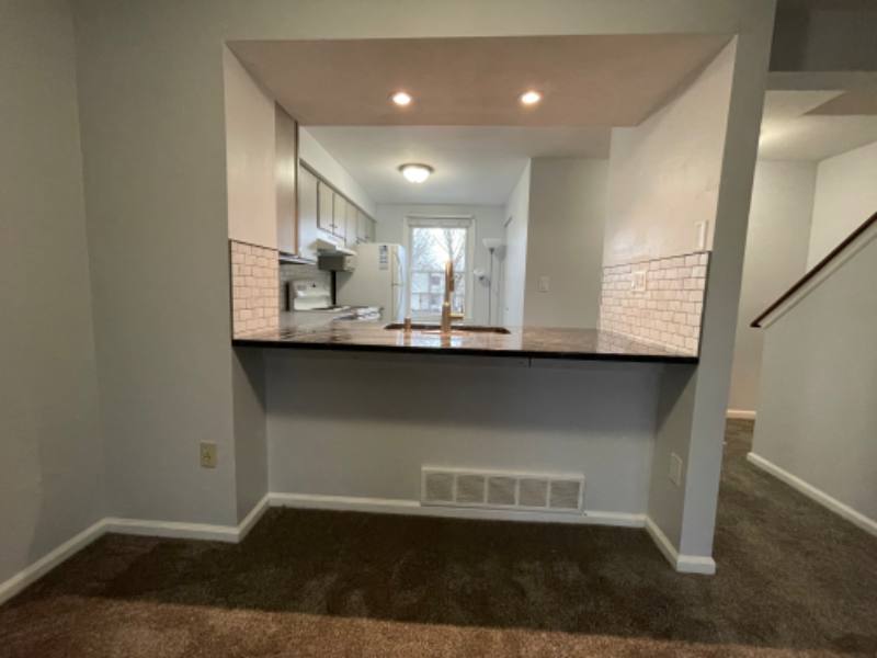Townhouse for rent at 4387 Heritage Dr, Liverpool, NY 13088