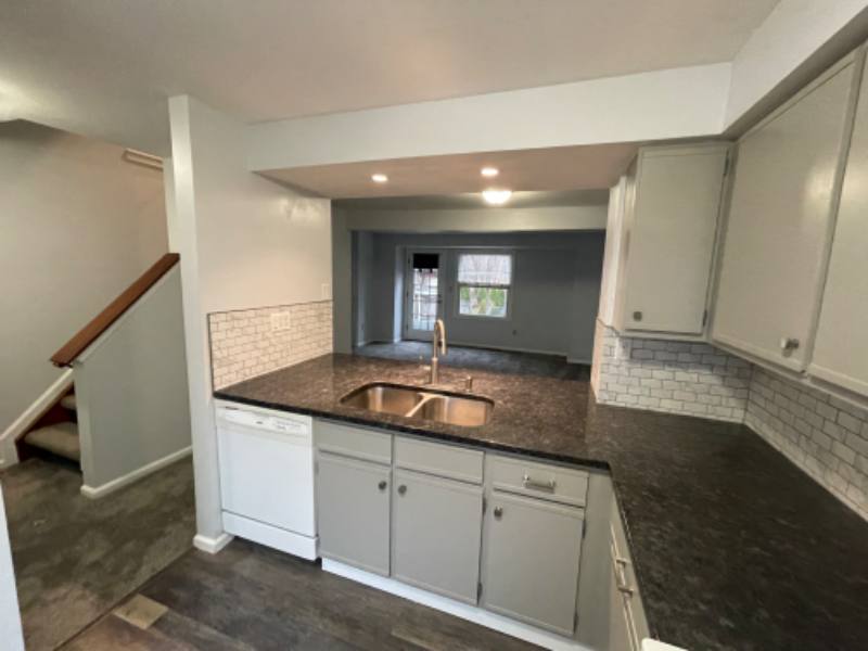 Townhouse for rent at 4387 Heritage Dr, Liverpool, NY 13088