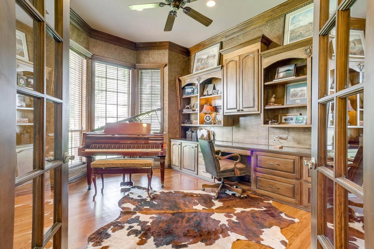 House for rent at 9514 Park Dr, Fort Worth, TX 76179