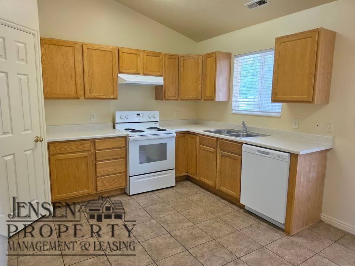 House for rent at 1849 S Halter Circle, Washington, UT 84780