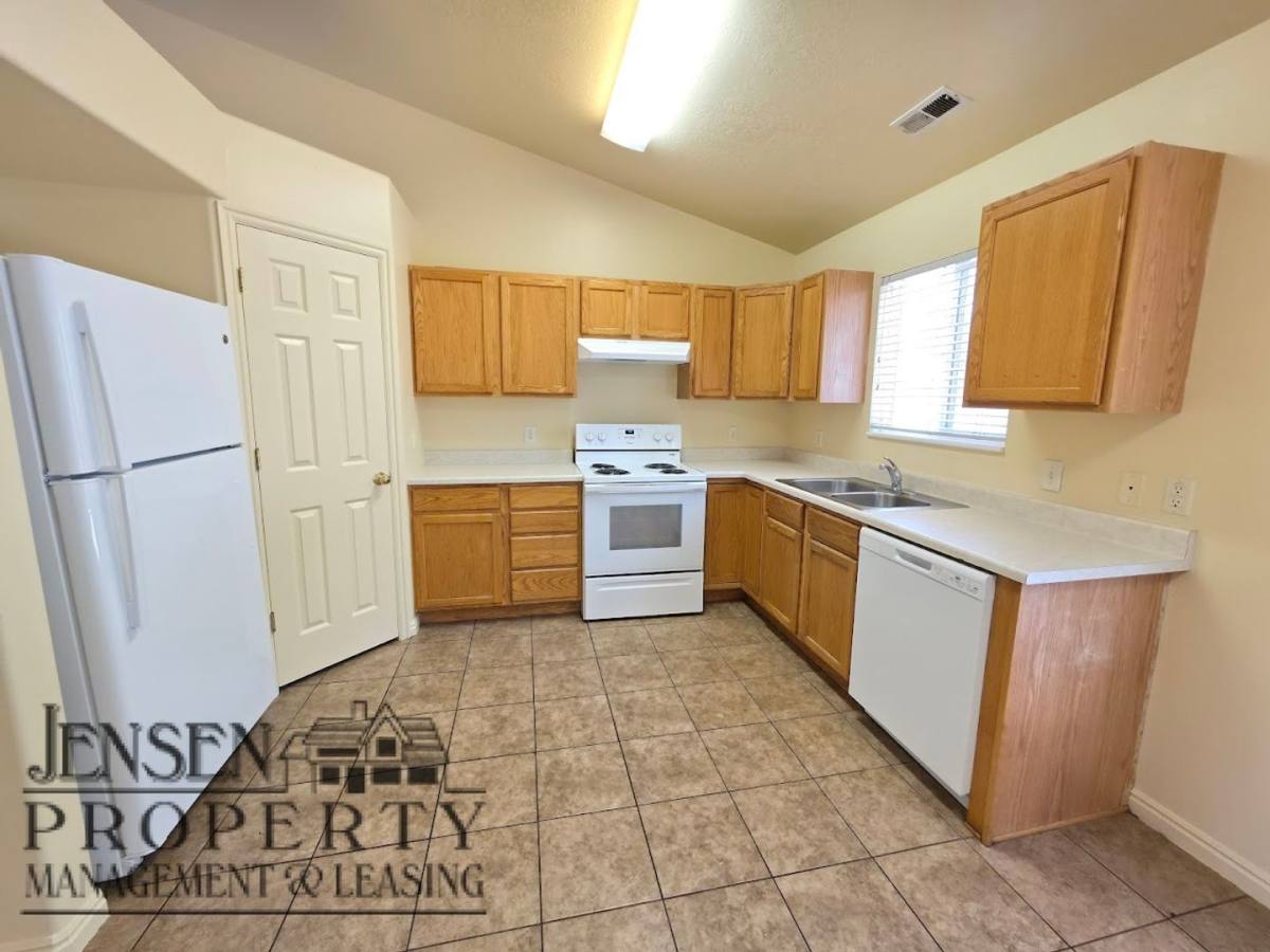 House for rent at 1849 S Halter Circle, Washington, UT 84780