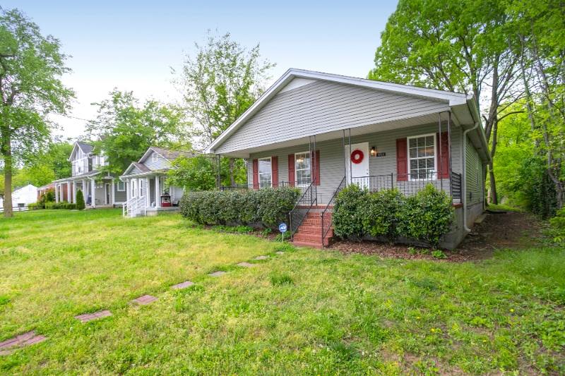 House for rent at 814 N 6th St, Nashville, TN 37207