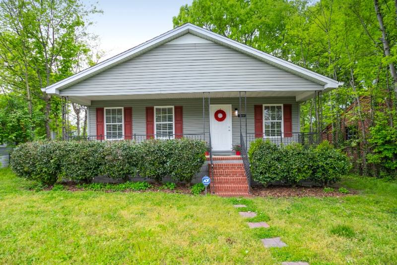 House for rent at 814 N 6th St, Nashville, TN 37207