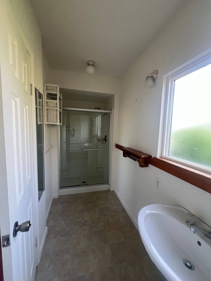 House for rent at 5017 10th Ave, Sacramento, CA 95820