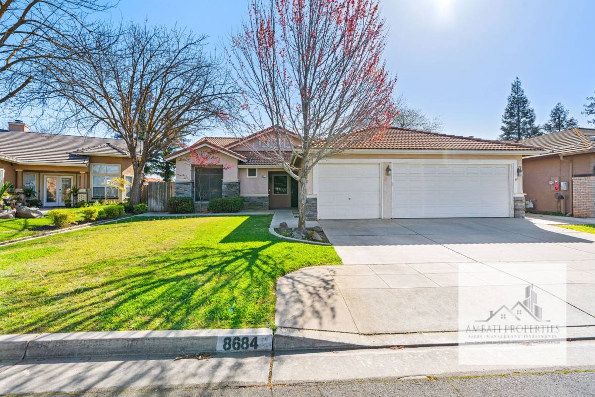 House for rent at 8684 N Recreation Ave, Fresno, CA 93720
