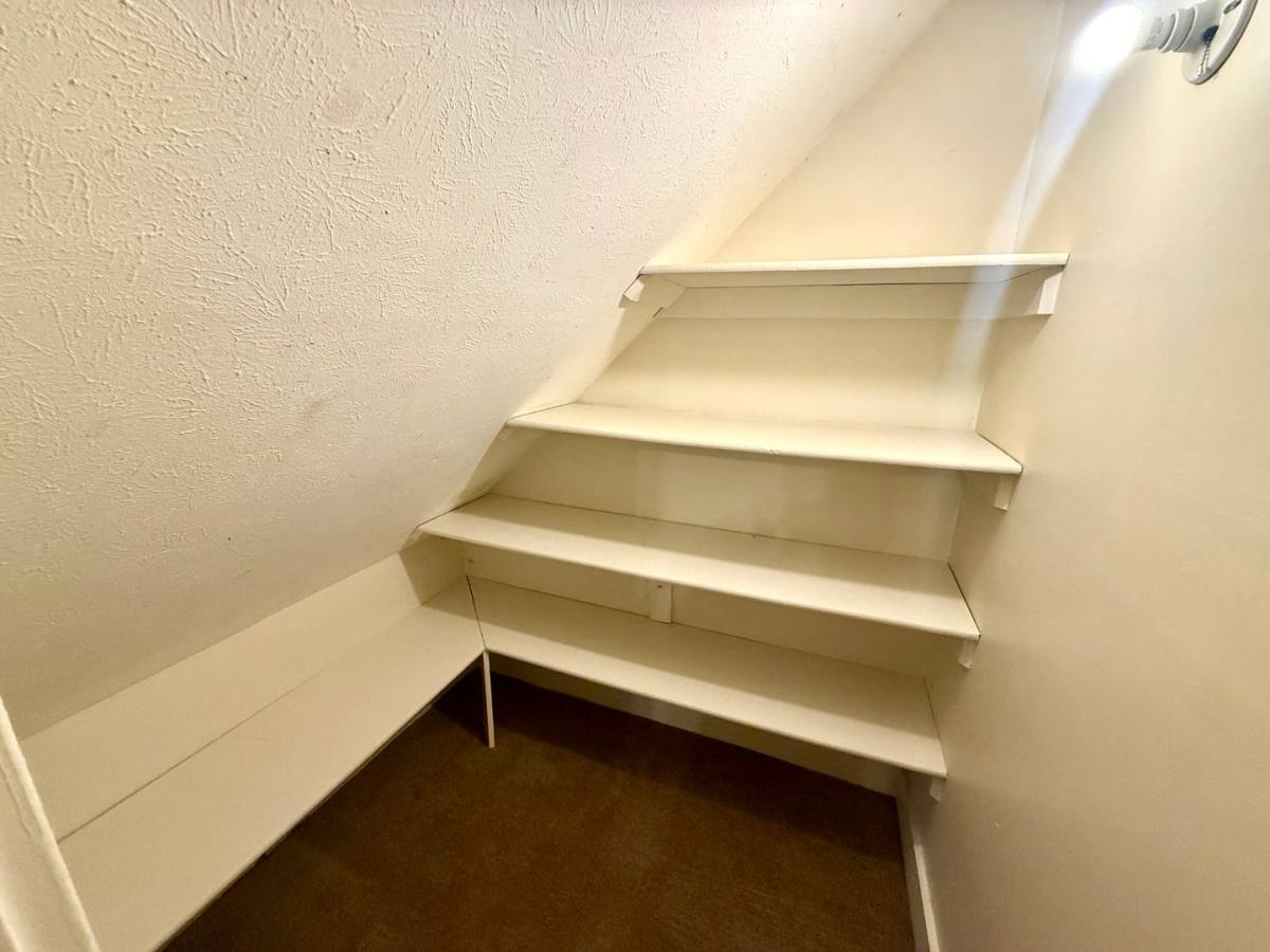 3608 Jackson St, Omaha, NE 68105 - Apartment for Rent - Image 3