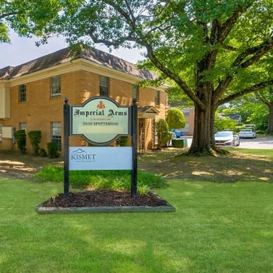 Apartment for rent at 3636-3646 Spottswood Ave, Memphis, TN 38111
