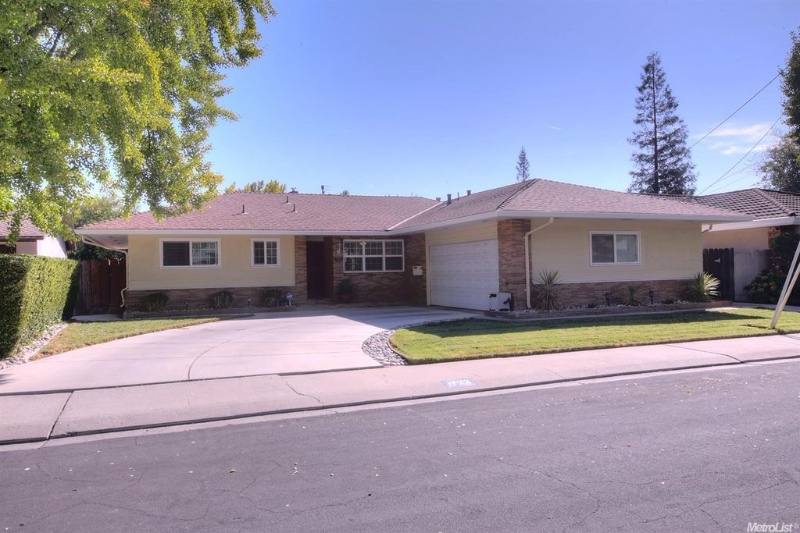House for rent at 1722 Idylwood Court, Modesto, CA 95350