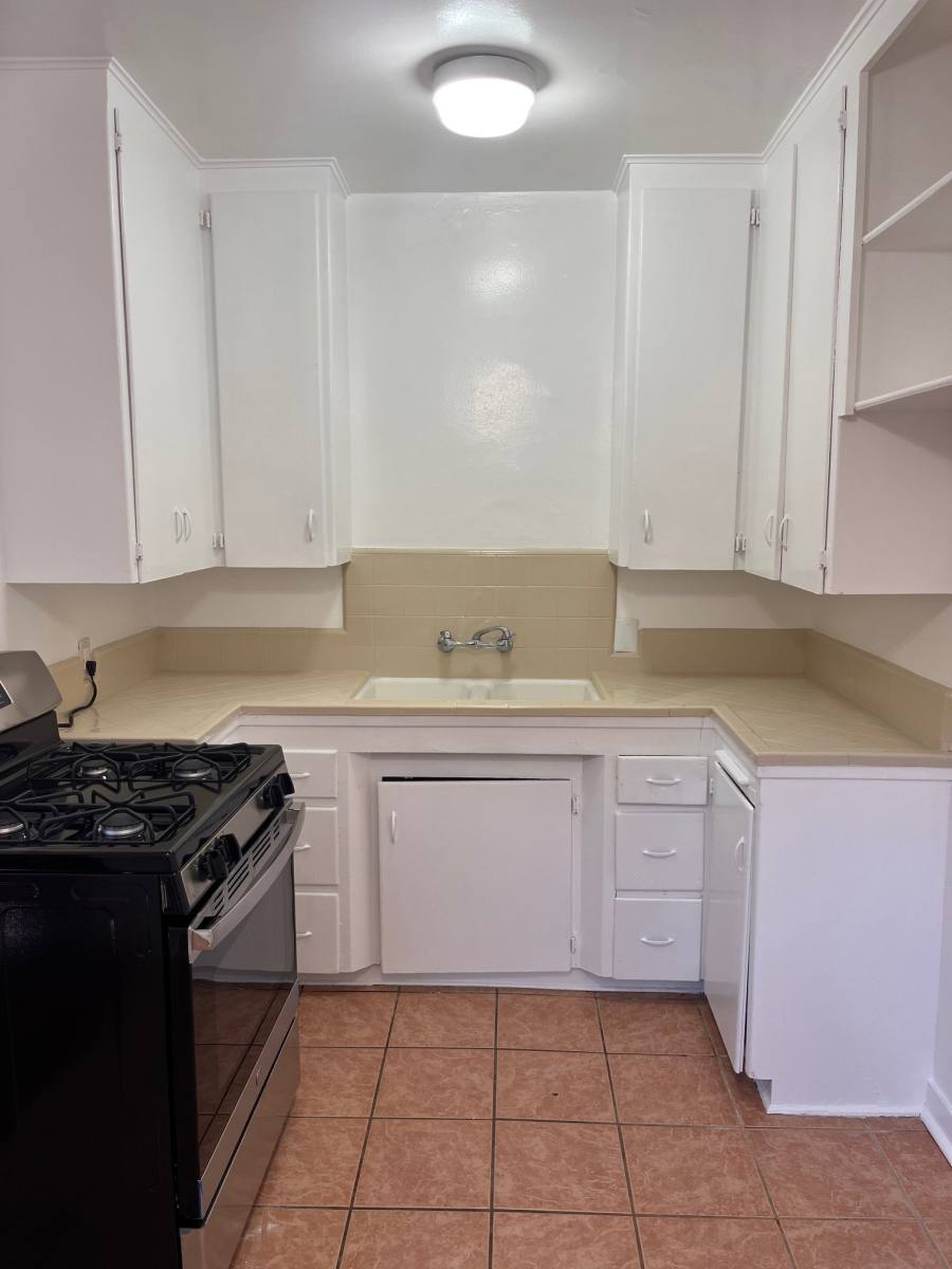 Apartment for rent at 770 E Washington Blvd, Pasadena, CA 91104