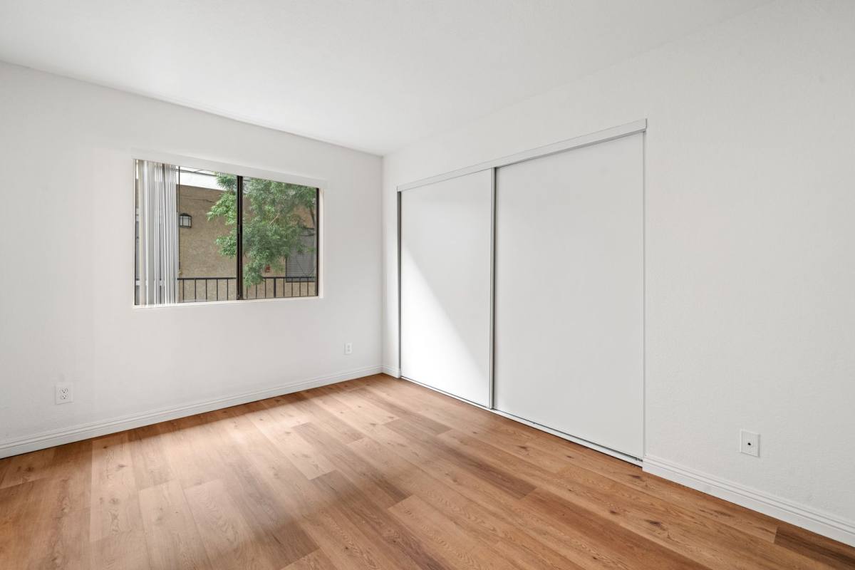Apartment for rent at 1026 Roswell Ave, Long Beach, CA 90804