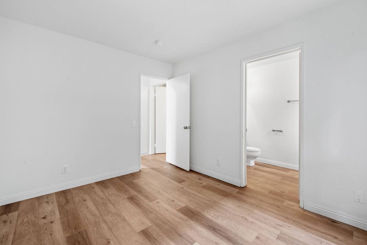 Apartment for rent at 1026 Roswell Ave, Long Beach, CA 90804