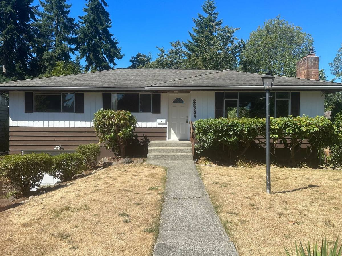 House for rent at 22204 53rd Ave W, Mountlake Terrace, WA 98043