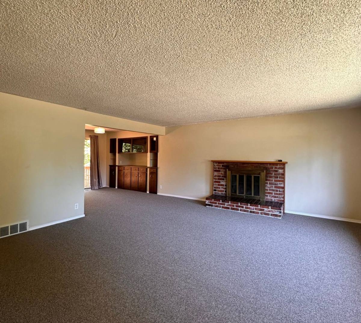 House for rent at 22204 53rd Ave W, Mountlake Terrace, WA 98043