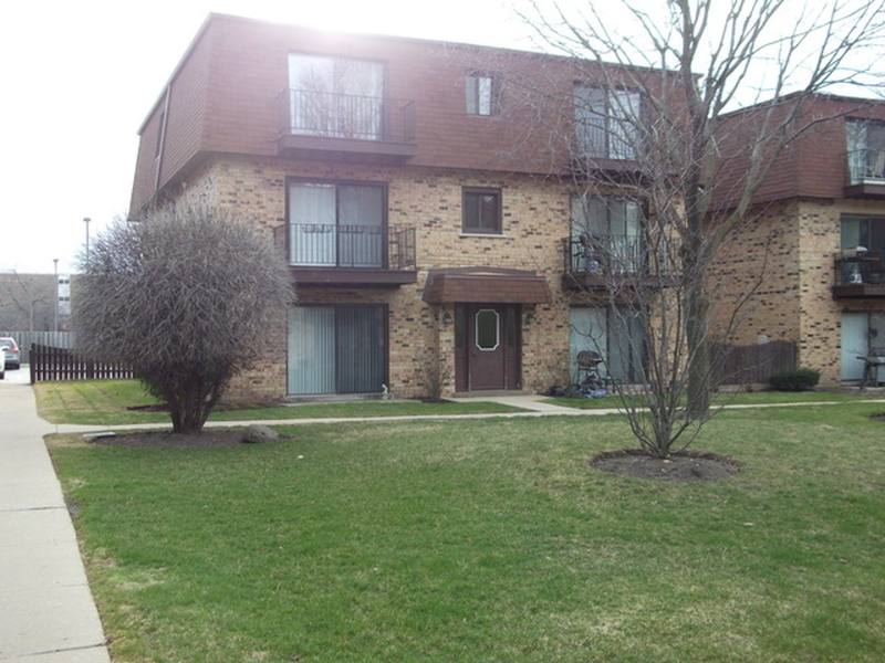 Condo for rent at 9717 Bianco Terrace E, Des Plaines, IL 60016