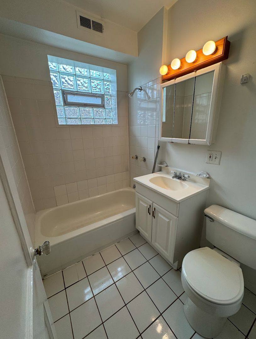 Condo for rent at 2319 W Chicago Ave, Chicago, IL 60622