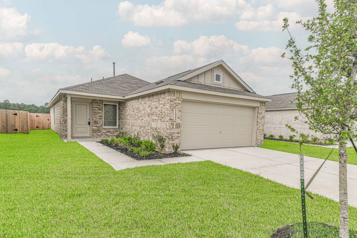 House for rent at 11990 Noble Wood Village Dr, Magnolia, TX 77354