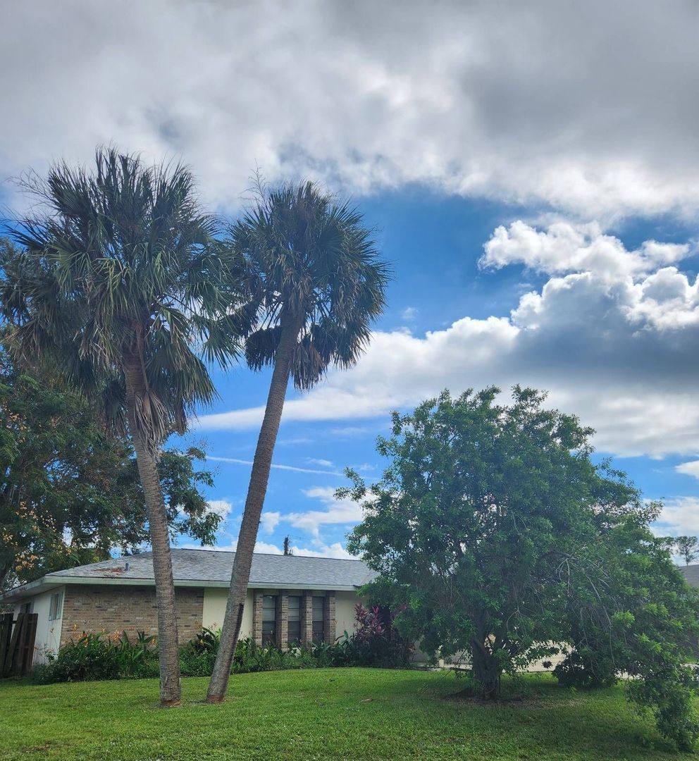 House for rent at 549 Burlington Ave NE, Palm Bay, FL 32907