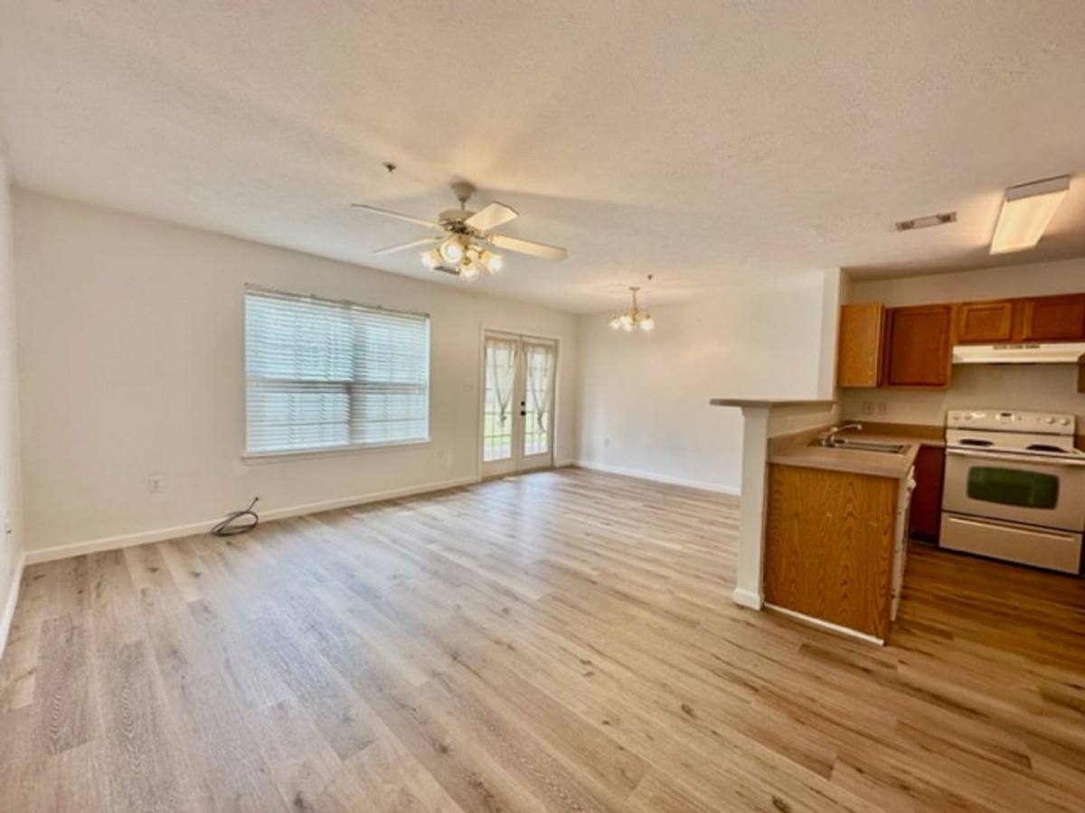 Townhouse for rent at 209 Swaying Pine Court, Crestview, FL 32539