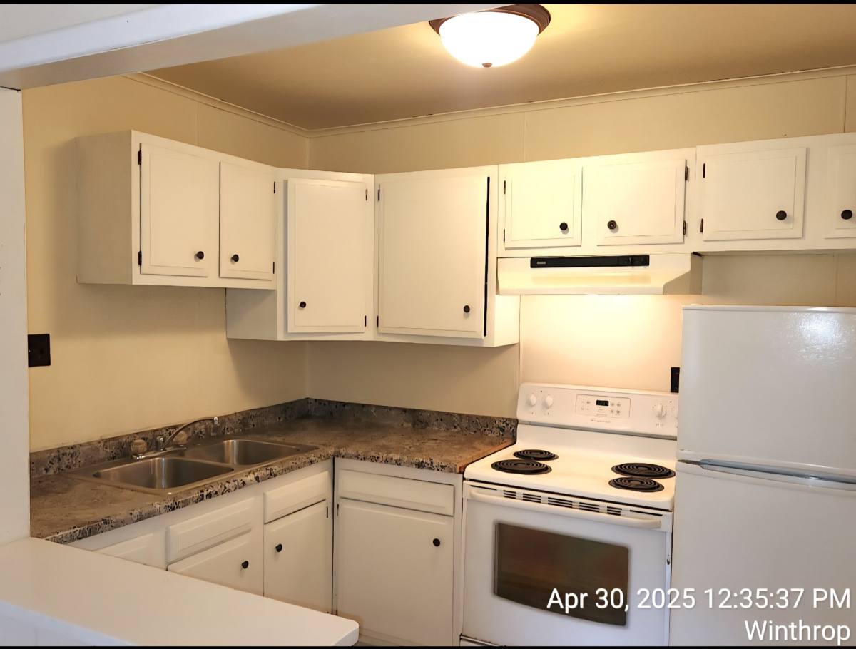Apartment for rent at 434 Madison St W #2, Winthrop, IA 50682