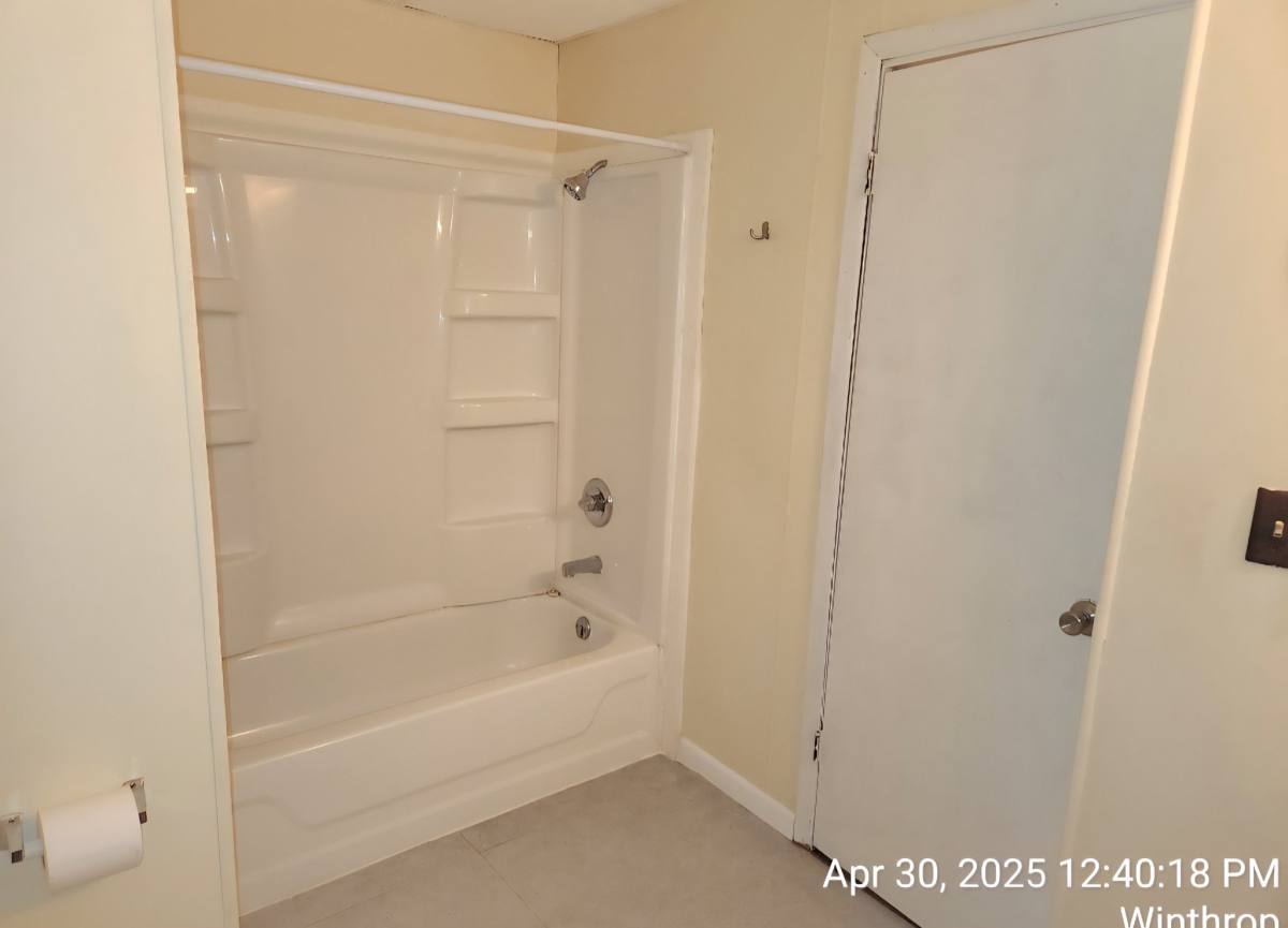 Apartment for rent at 434 Madison St W #2, Winthrop, IA 50682