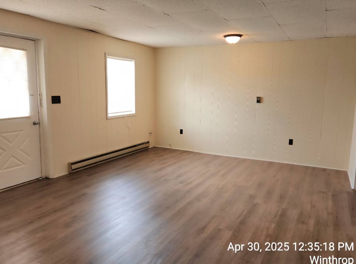 Apartment for rent at 434 Madison St W #2, Winthrop, IA 50682