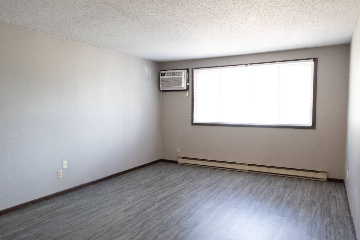 Apartment for rent at 304 Kenwood Dr, Alexandria, MN 56308