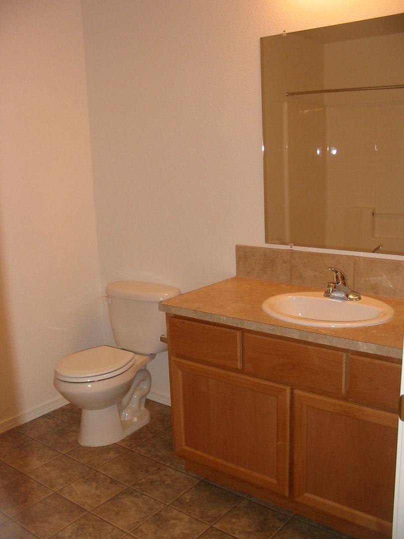 Apartment for rent at 481 E Ellendale Ave, Dallas, OR 97338