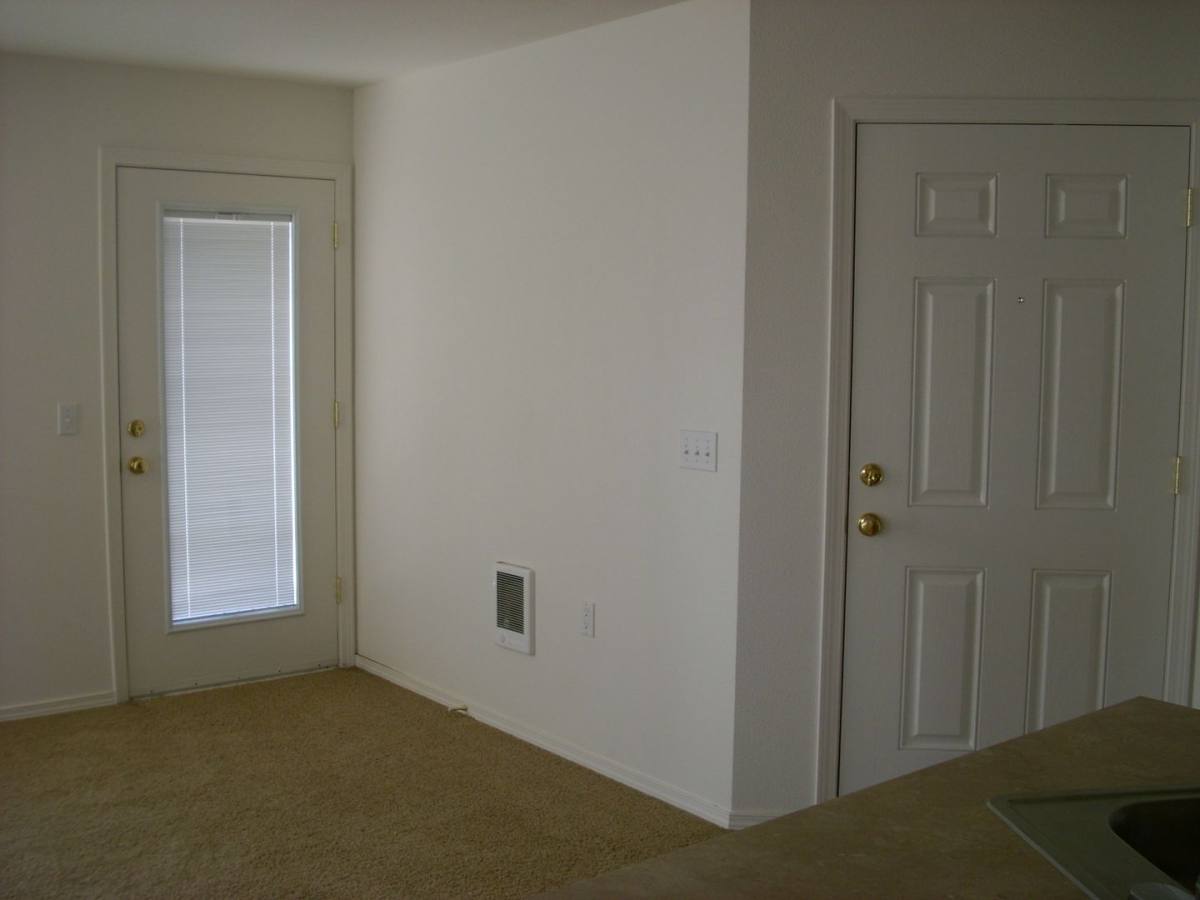 Apartment for rent at 481 E Ellendale Ave, Dallas, OR 97338