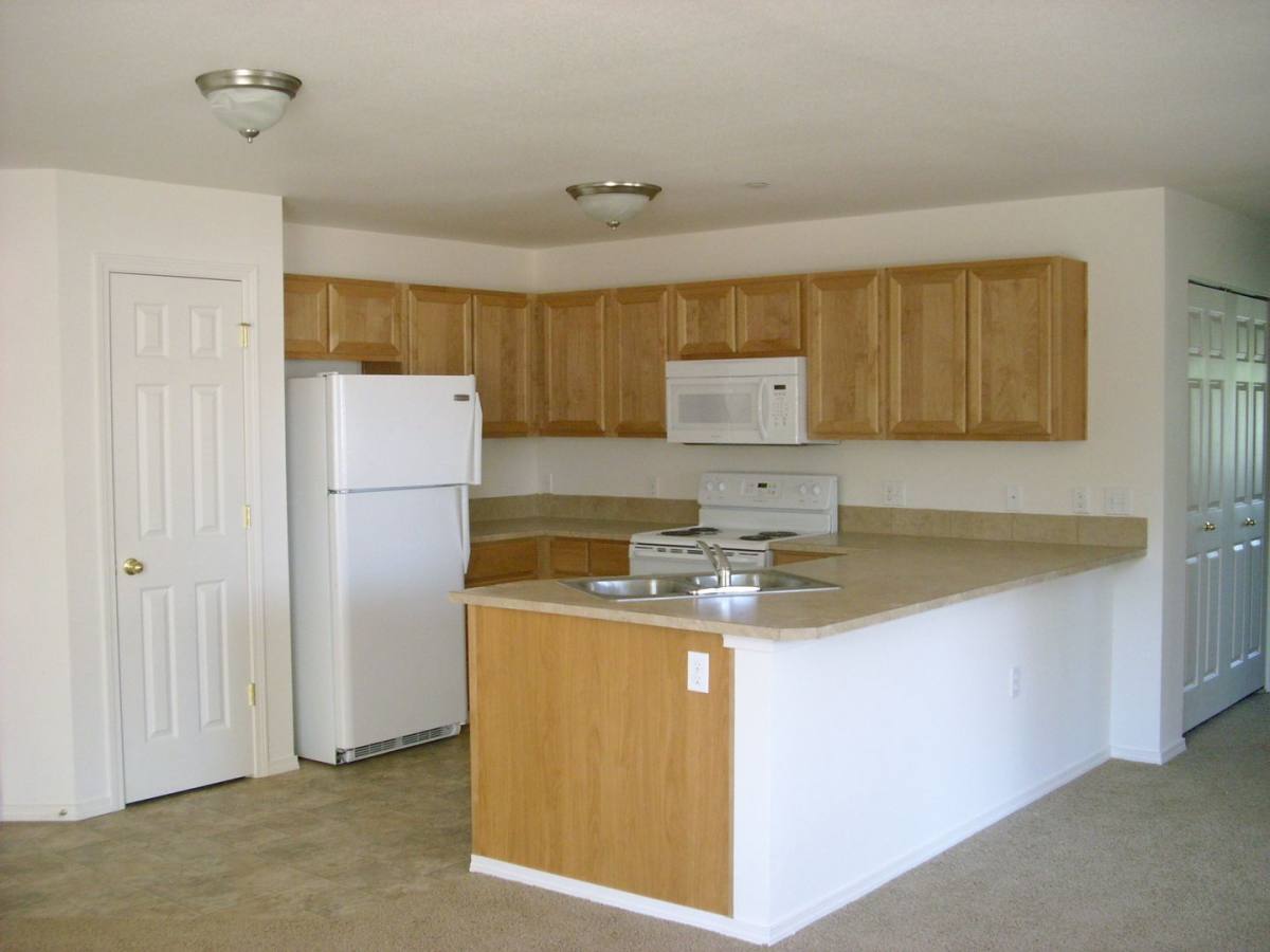 Apartment for rent at 481 E Ellendale Ave, Dallas, OR 97338