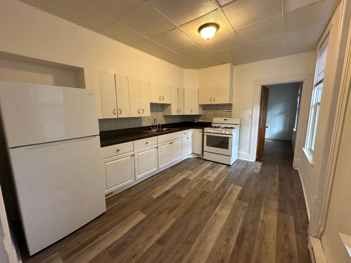 Apartment for rent at 11 N Ann St, Lancaster, PA 17602
