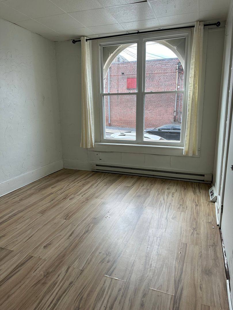 Apartment for rent at 11 N Ann St, Lancaster, PA 17602