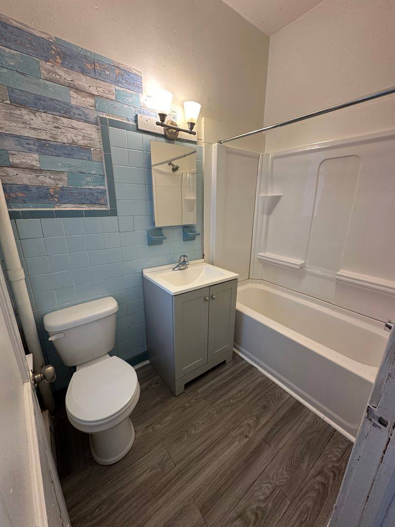 Apartment for rent at 11 N Ann St, Lancaster, PA 17602