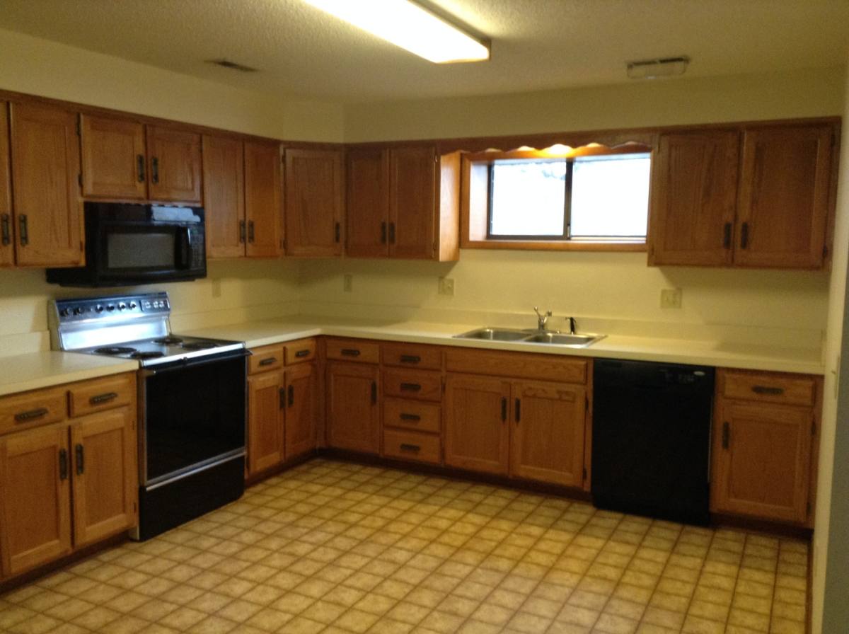 House for rent at 717 Ridgewood Dr, Manhattan, KS 66502