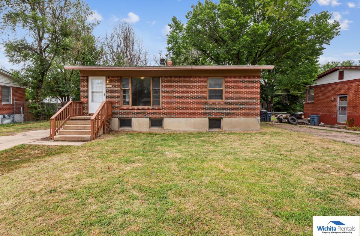House for rent at 2214 S Glenn, Wichita, KS 67213