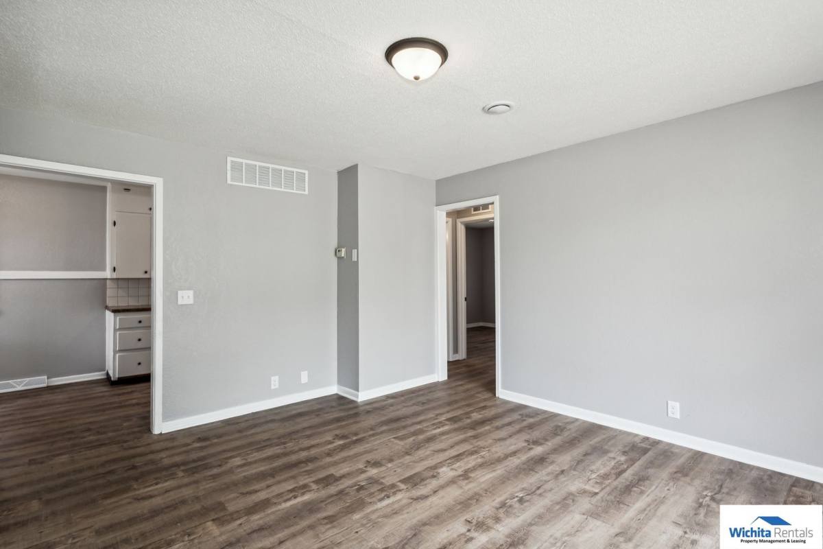 House for rent at 2214 S Glenn, Wichita, KS 67213