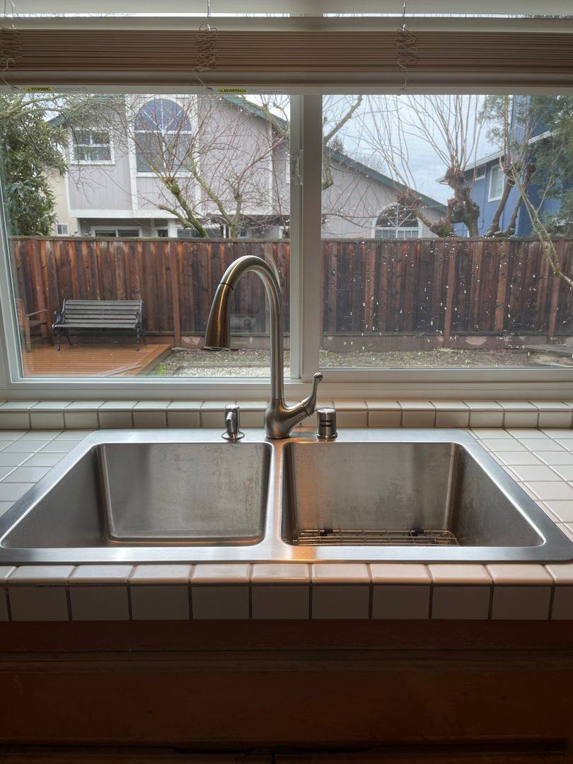 House for rent at 120 Billington Lane, Windsor, CA 95492