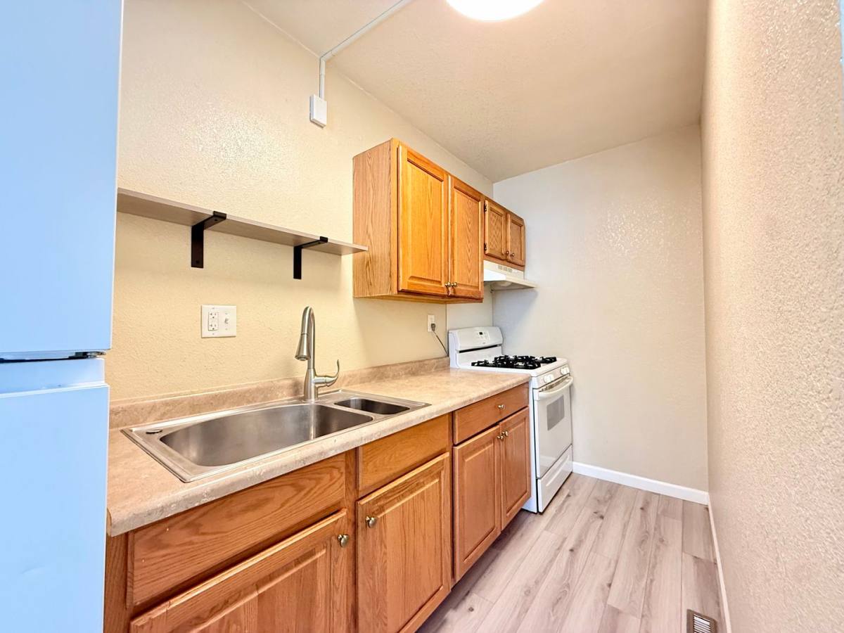 Apartment for rent at 800 Charlotte St, Pekin, IL 61554