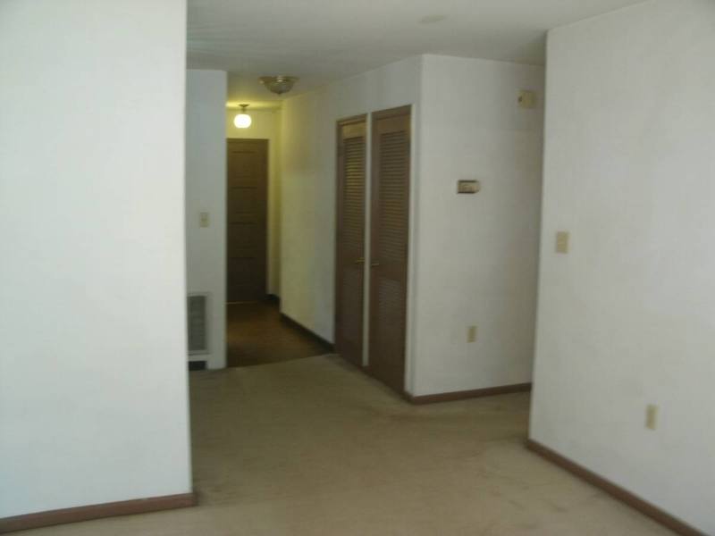Apartment for rent at 1901 Darryl Dr, Tallahassee, FL 32301