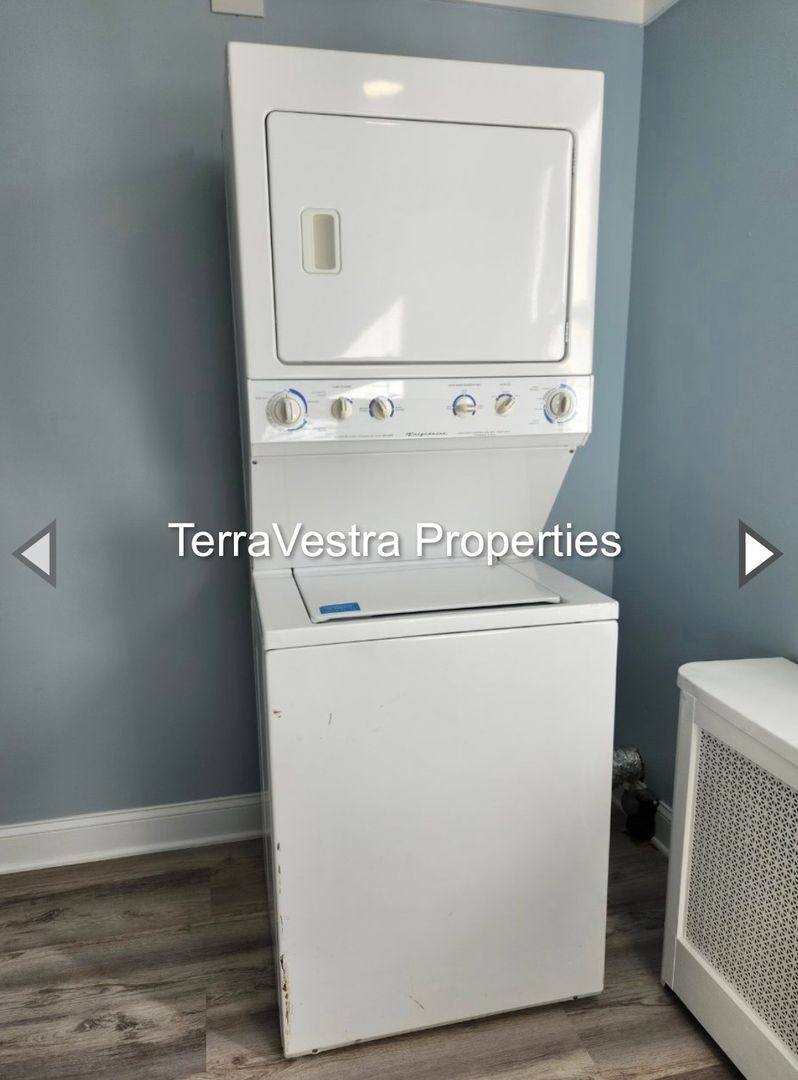 Apartment for rent at 5-7-9 W Mantua Ave, Wenonah, NJ 08090