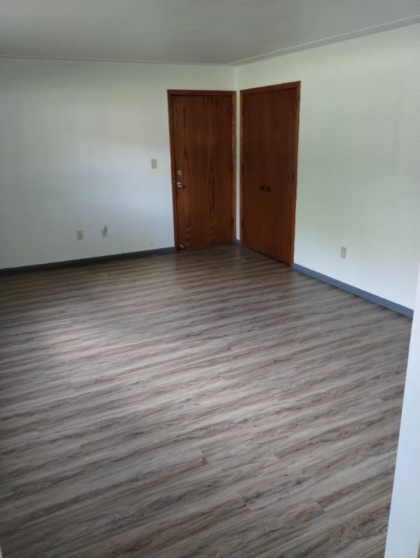 Apartment for rent at 320 4th St SE #1, Braham, MN 55006