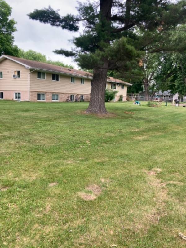 Apartment for rent at 320 4th St SE #1, Braham, MN 55006