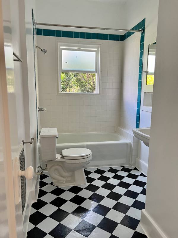 Apartment for rent at 1084 1 2 W Kensington Rd, Los Angeles, CA 90026
