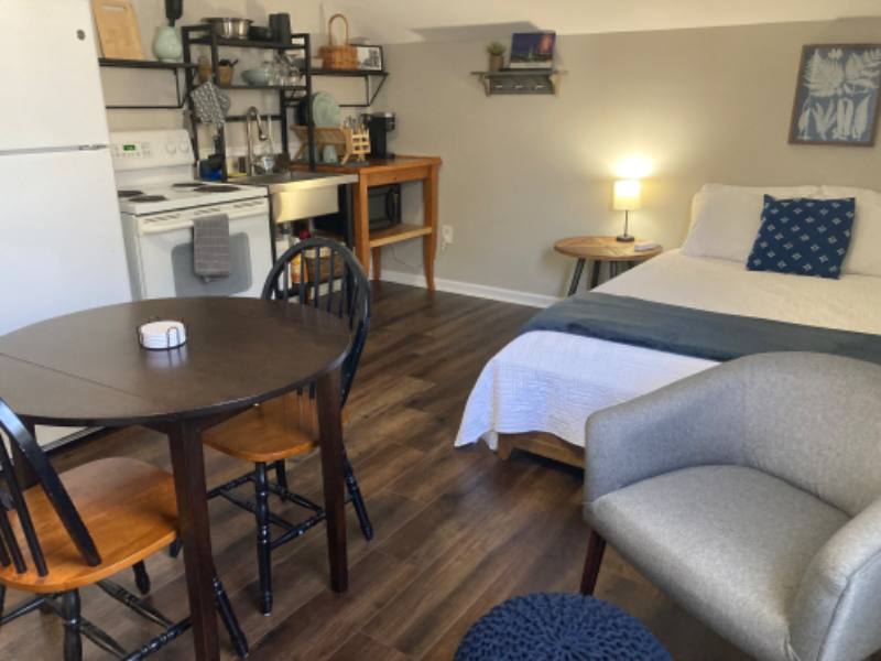 Apartment for rent at 418 Goebel Ave #2B Blue, Savannah, GA 31404