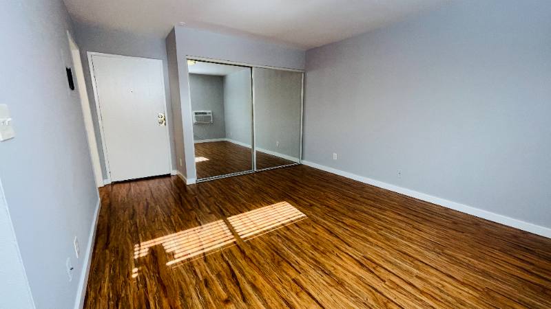 Apartment for rent at 7044 Hawthorn Ave 214 #214, Los Angeles, CA 90028