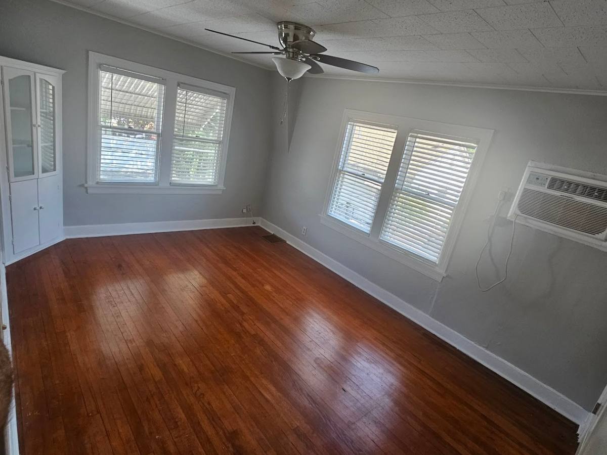 Apartment for rent at 442 30th Ave N #9, Saint Petersburg, FL 33704