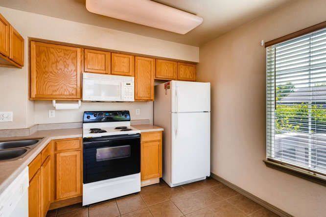 Townhouse for rent at 805 Summer Hawk Dr #F-33, Longmont, CO 80504