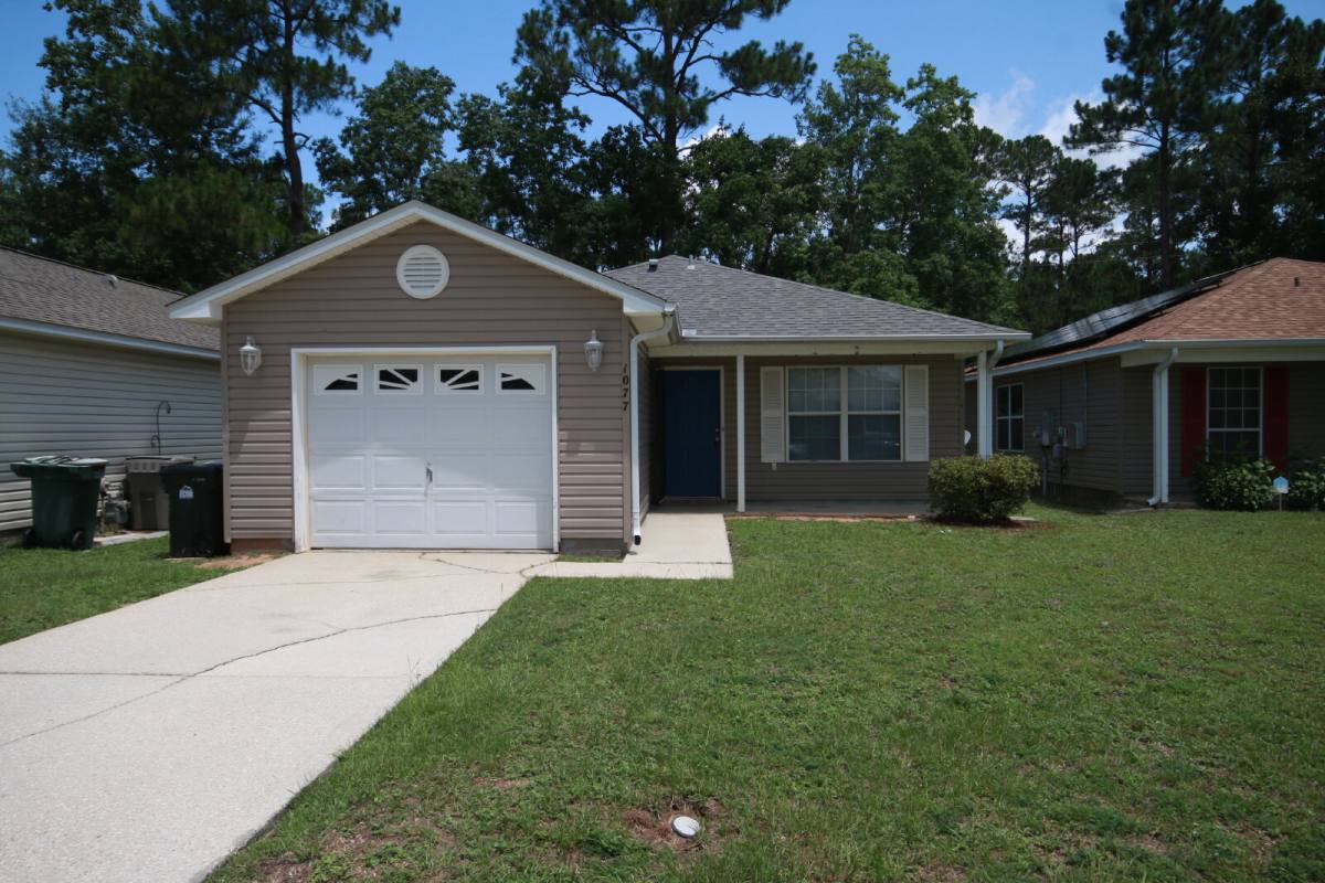 House for rent at 1077 Antigua Circle, Pensacola, FL 32506