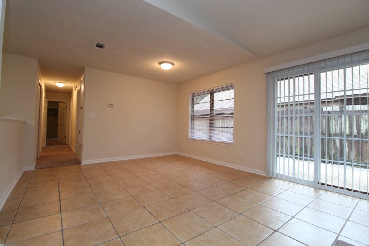 Townhouse for rent at 6948 Spanish Trail, Pensacola, FL 32504