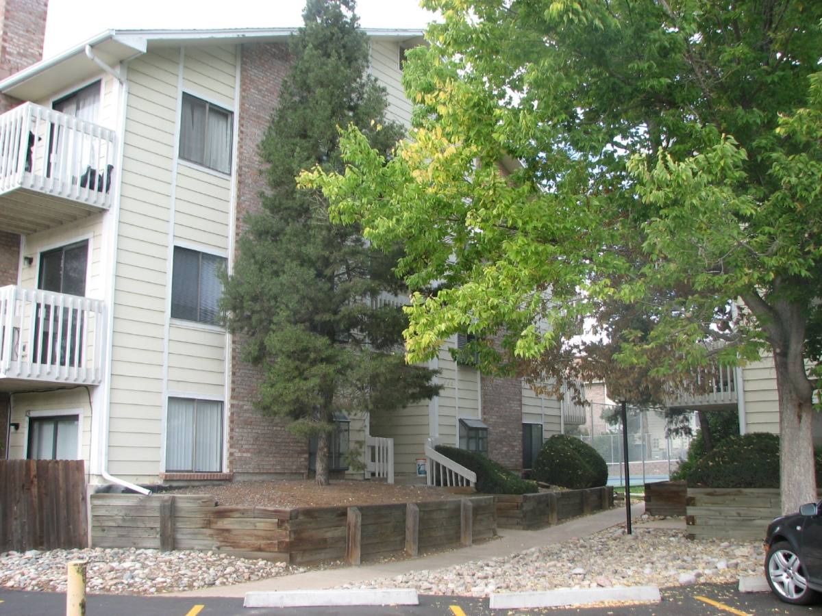 Condo for rent at 12526 E Cornell Ave #204, Aurora, CO 80014