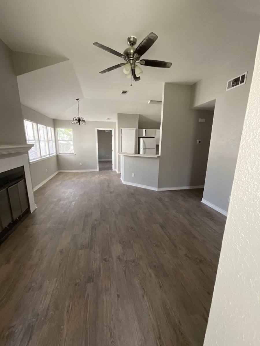 Townhouse for rent at 1009 Hyridge St, Round Rock, TX 78664